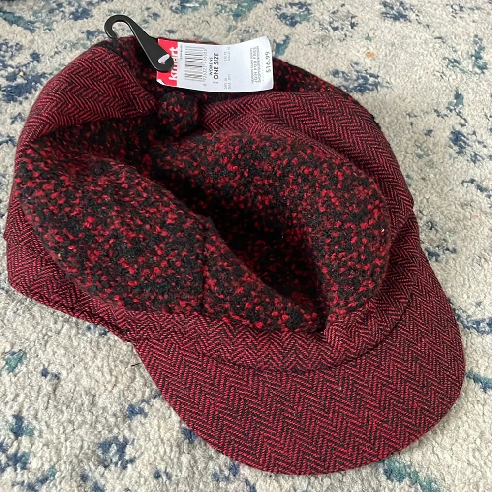 Women's Red Hat NWT one size
